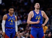 掘金险胜狂砍50分，勇士关键表现点燃全场！
