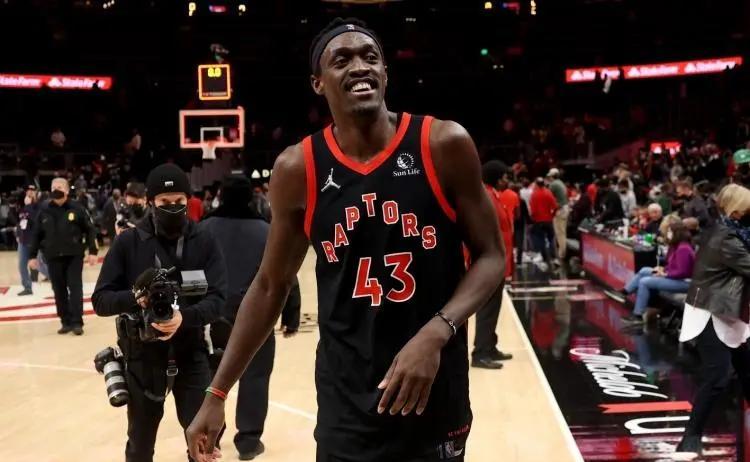 关于西亚卡姆官方公布新规，助攻爆棚引发争议，球队未来可期球迷热议！的信息